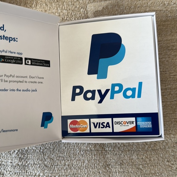 PayPal Card Reader - Picture 2 of 4